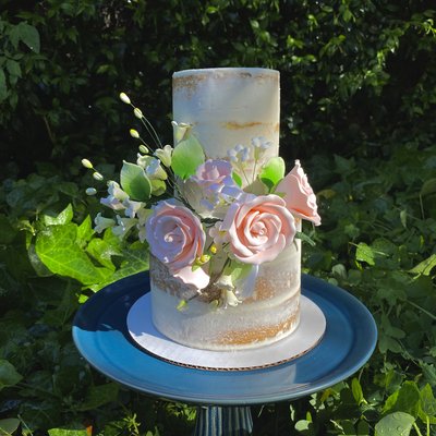 2-Tiered Cakes (4”+6” OR 6”+8”)