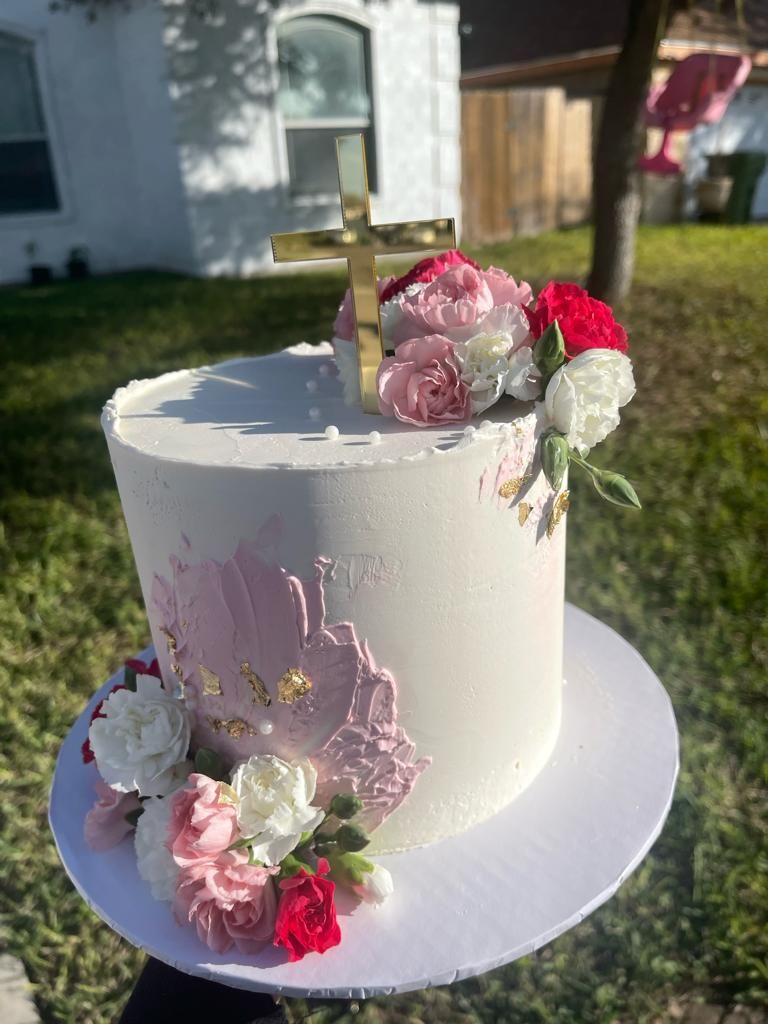 6" Round Cake Tall (15 Servings) 