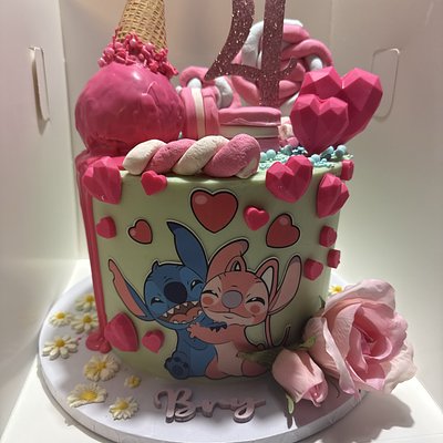 8” Round Cake - 3 Layers