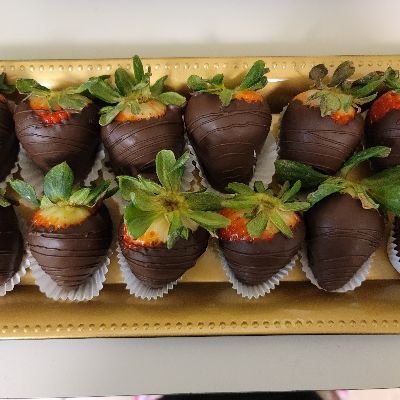 1 Dozen Milk Chocolate Covered Strawberries 