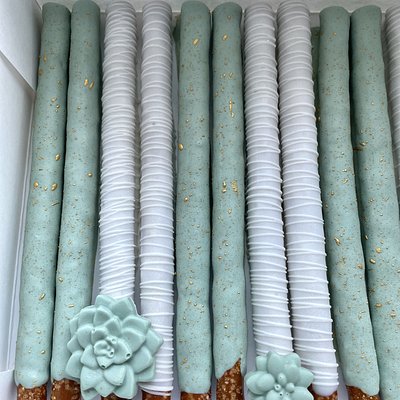 Custom Dozen Pretzel Rods