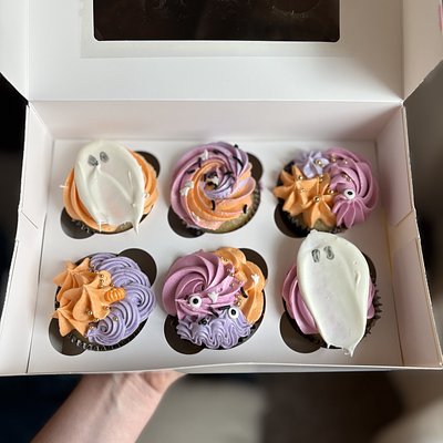 Halloween Theme Cupcakes 