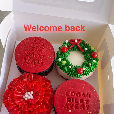 Elf On The Shelf Cupcakes