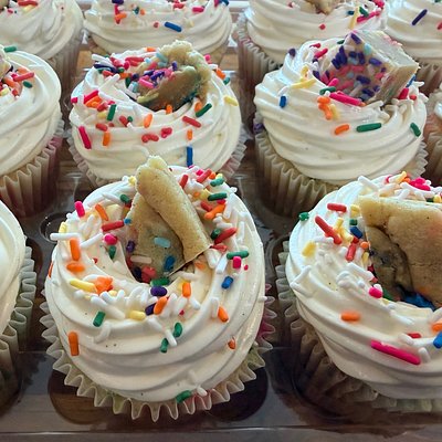 Funfetti Cupcake(12)