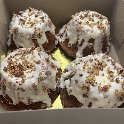 Mini Carrot Cake Bundt Cakes