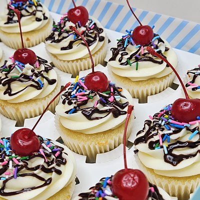 Hot Fudge Sundae Cupcakes (6-Pack)