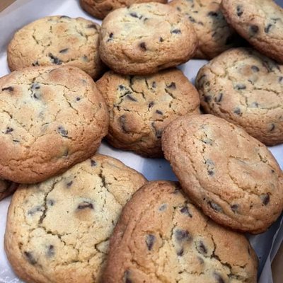 Jumbo Chocolate Chip Cookies 