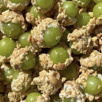 Taffy Grapes ( Peanut)