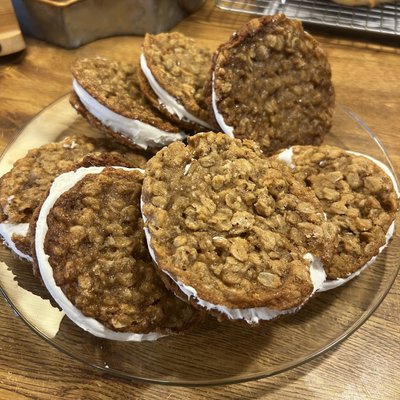 Oatmeal Sandwich Cookie