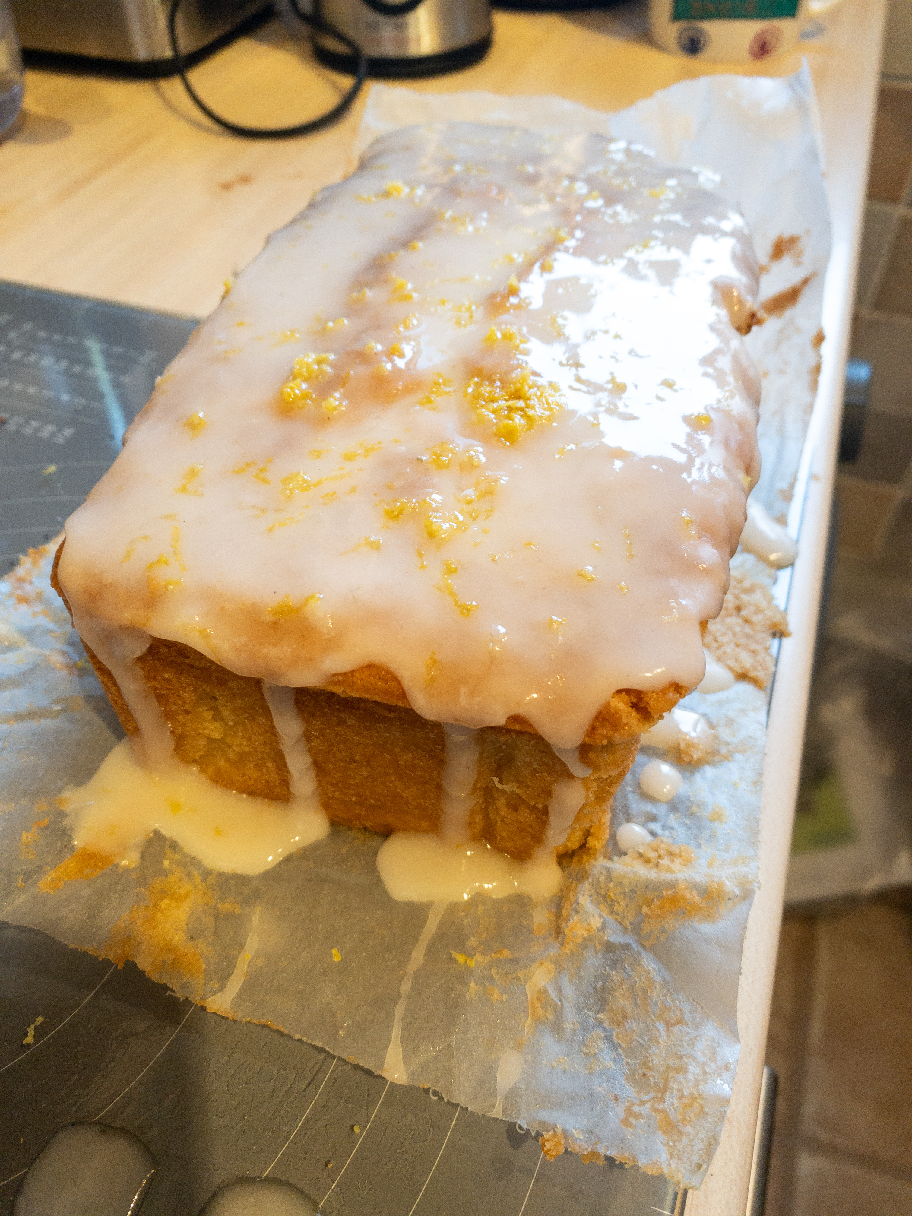 Lemon Drizzle Cake 2lb Tray