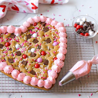 Chocolate Chip Cookie Cake (6 Inch) 