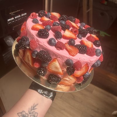 8 IN CAKE