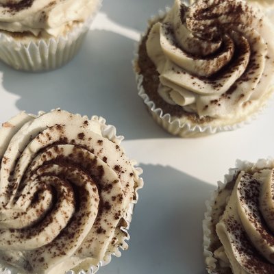 Cupcakes(half a dozen)   *BASE PRICE*