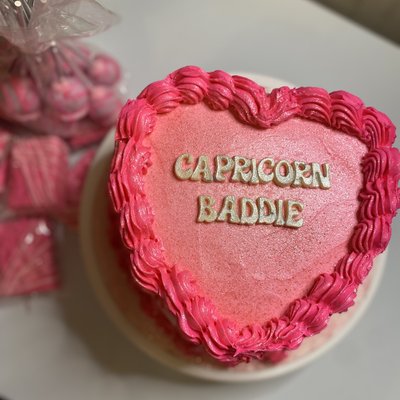 Heart Cake/ Round Cake/Burn Cake