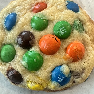 Peanut Butter M&M Dozen