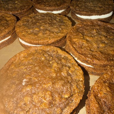 Oatmeal Cream Pies (4)