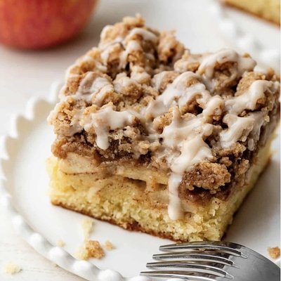 NY Style Apple Crumb Cake 