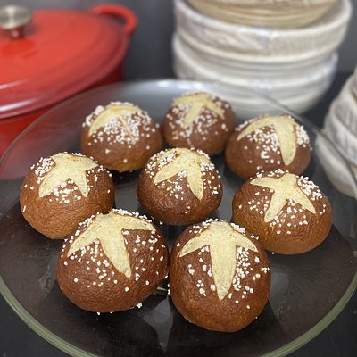 Pretzel Rolls