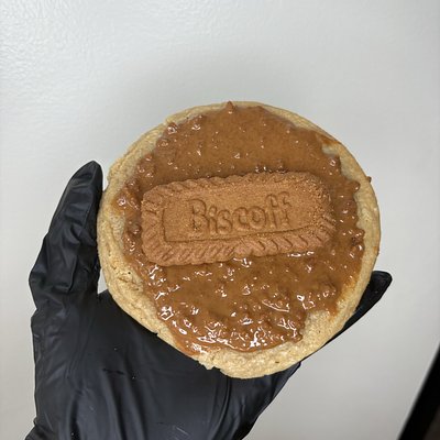 Cookie Butter Stuffed Cookie