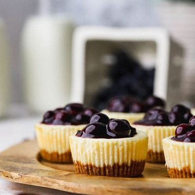 Blueberry NY Mini Cheesecakes 