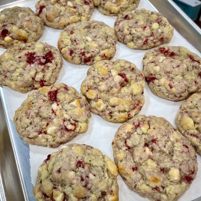 Fresh Raspberry White Chocolate Chip Cookies (1/2 Dozen)