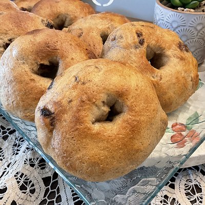 Raisin Cinnamon Sourdough Bagels - 6 Pack