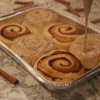 6 Cinnamon Rolls
