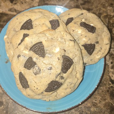 Oreo stuffed white chip