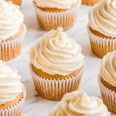 6 Ct. Vanilla Vegan Cupcakes 