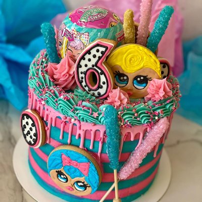 CUSTOM CAKE 