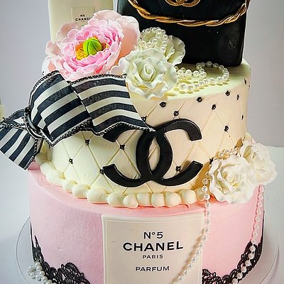10/8 Inch Two Tiered (64 Servings)