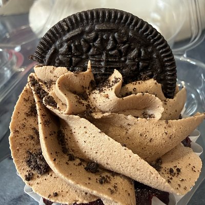 Oreo Red Velvet Cupcakes Half Dozen 