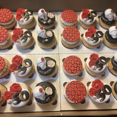 Cupcakes Per Dozen “Fondant Details