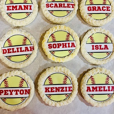 Softball cookie 🥎