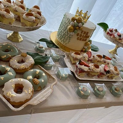 Cake & Treats Bundle On Sale For $185!!! 🤯