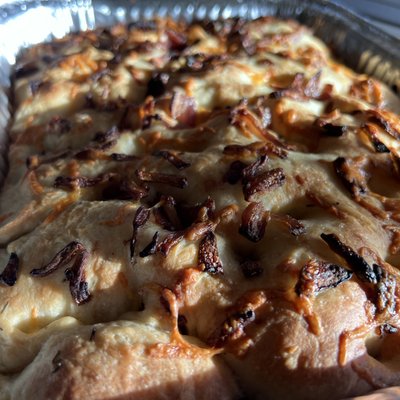 Caramelized Onion,Thyme & Cheddar Focaccia 