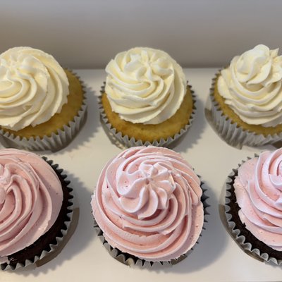 1/2 Dozen Cupcakes: Vanilla Bean & Chocolate (Pink & White)