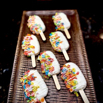 Customizable Cake Pops (1 Dozen )