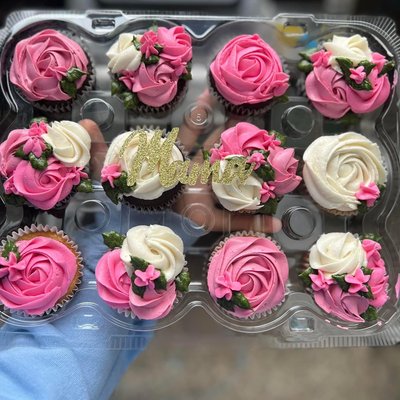 Mothers Day Flora Cupcakes 