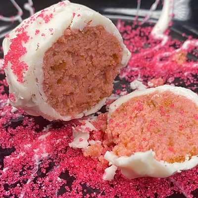 Strawberries N Cream Cake Balls 