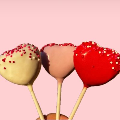 Hearts/Valentine’s Day Themed (per dozen) 