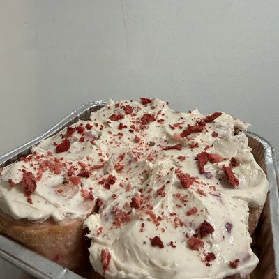 Strawberry Cheesecake Rolls 