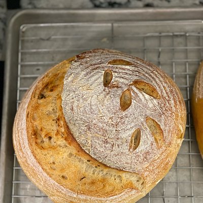 Roasted Garlic 🧄 Rosemary Sourdough Bread 