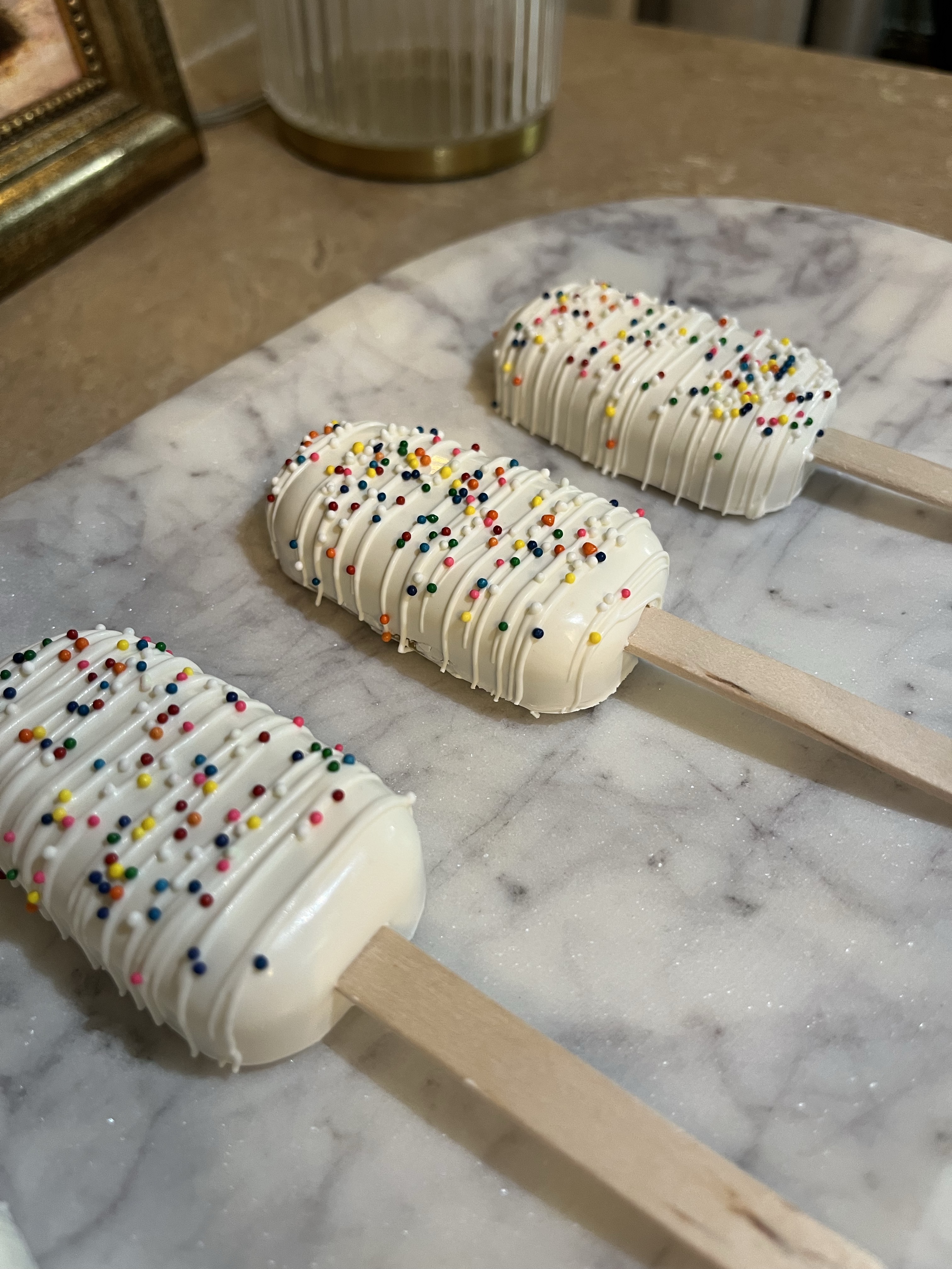 Cakesicles