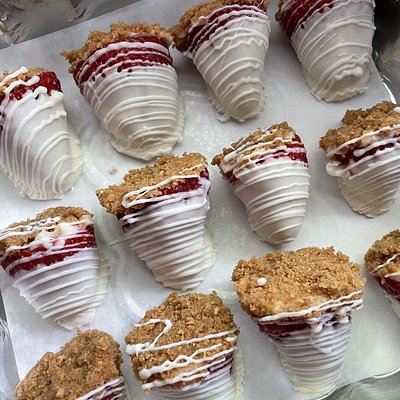 Dozen Cheesecake Filled, Chocolate Covered Strawberries