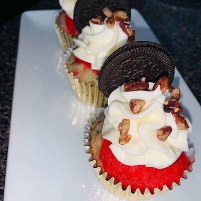 Red Velvet Oreo Duo Cupcakes