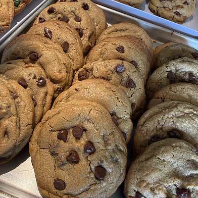 Chocolate chip Bakery Style Cookies