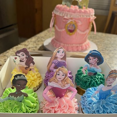 Themed Cupcakes