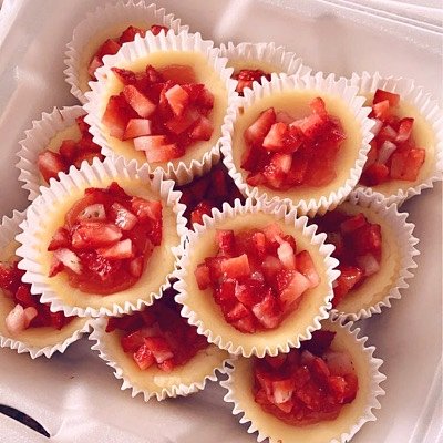 10 Strawberry Minis