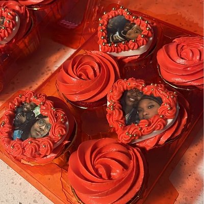 Decorated Cupcakes ( 12 Count)